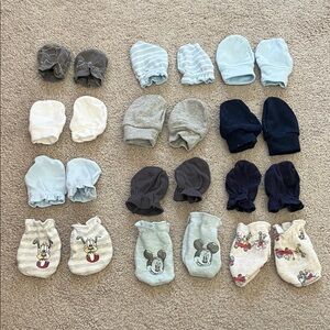 Assorted Baby Mittens Set
